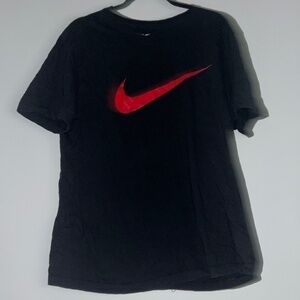 Nike Shirt Men’s Large Black With Red Swoosh Logo Athletic Short Sleeve T-Shirt